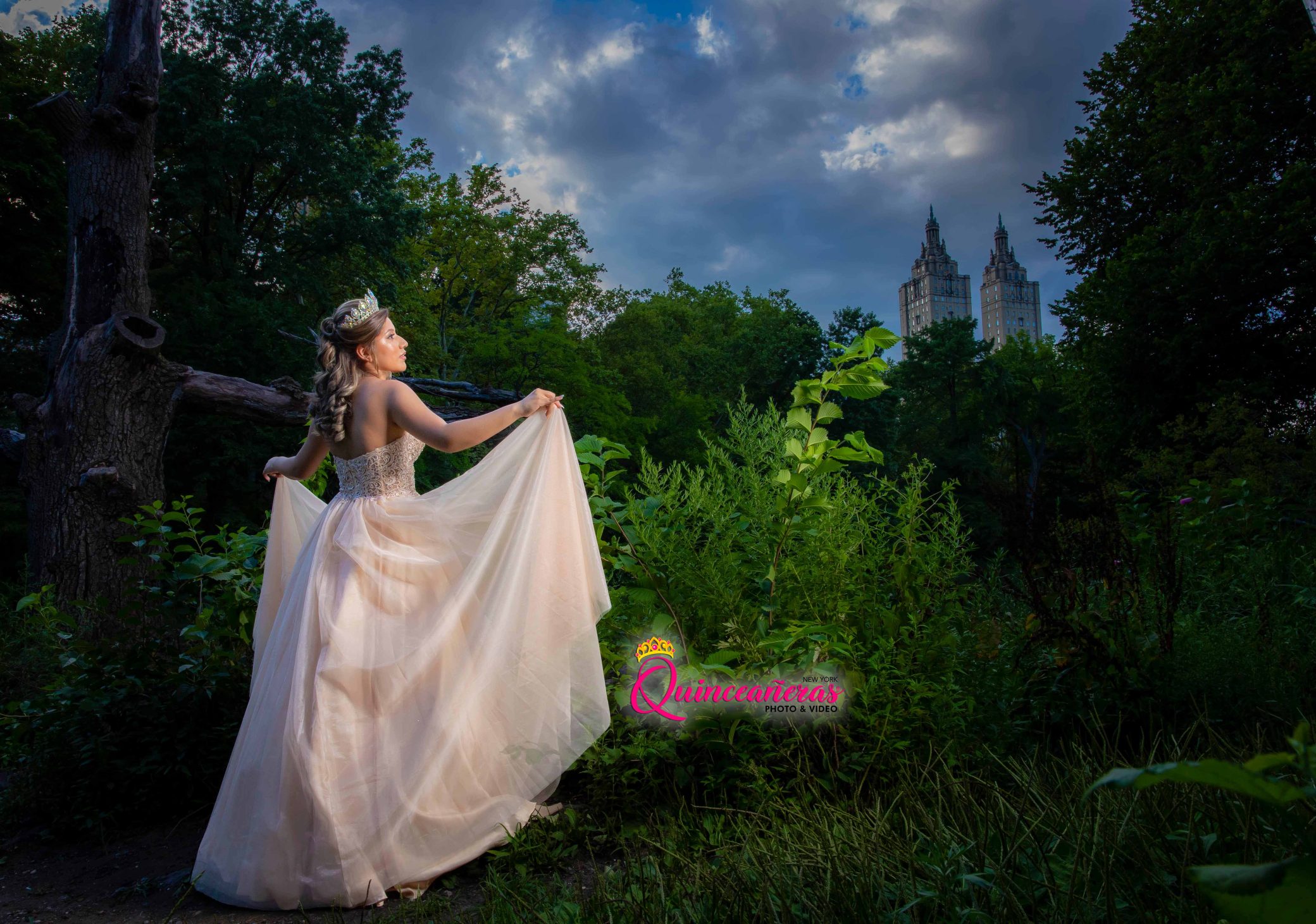 Gorgeous Quinceanera Photo Shoot session in Central Park New York